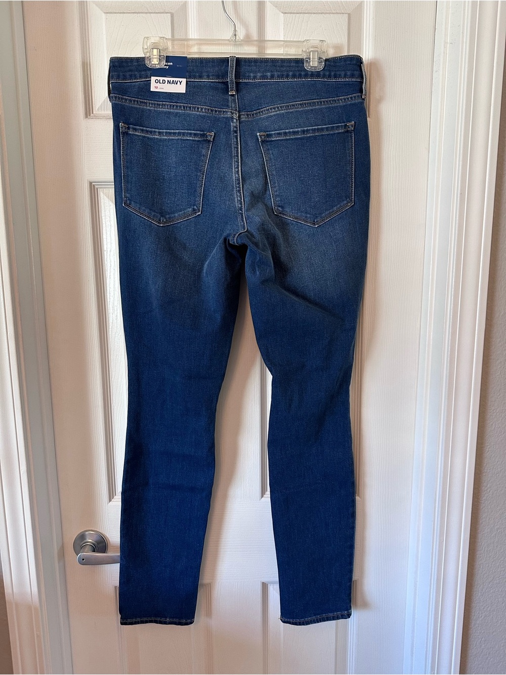 NWT Old Navy Women's Distressed Dark Blue Skinny Jeans 12 Long - Picture 4 of 7